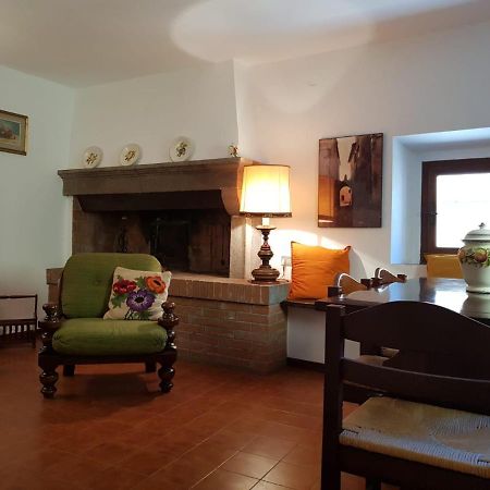 In Castello Apartment Castagneto Carducci Bagian luar foto