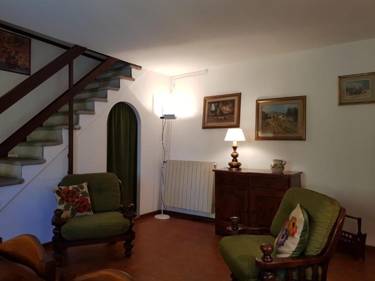 In Castello Apartment Castagneto Carducci Bagian luar foto